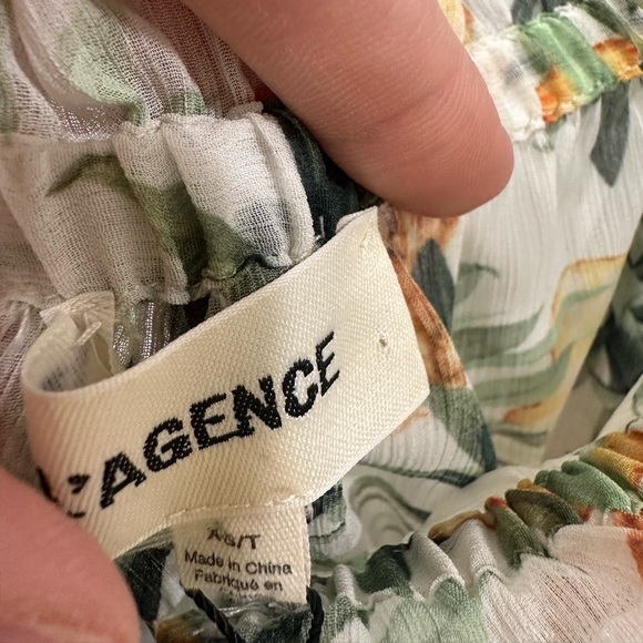 L’AGENCE pineapple off the shoulder vacation top shirt xs extra small NWT - Picture 4 of 5